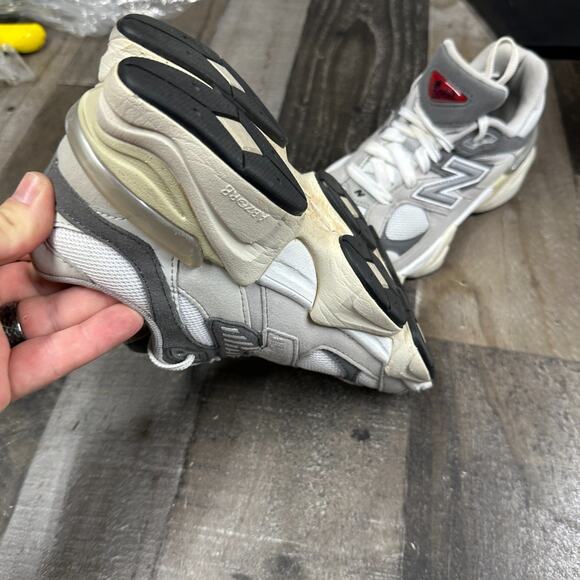 New Balance 9060 Men’s Grey Sneakers U9060GY – Size 5.5 - Picture 16 of 16